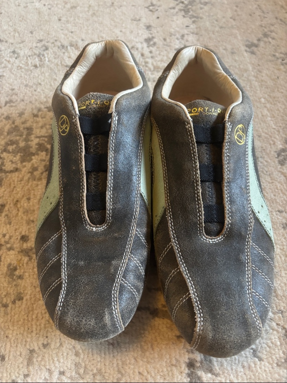 Donald Pliner sneakers